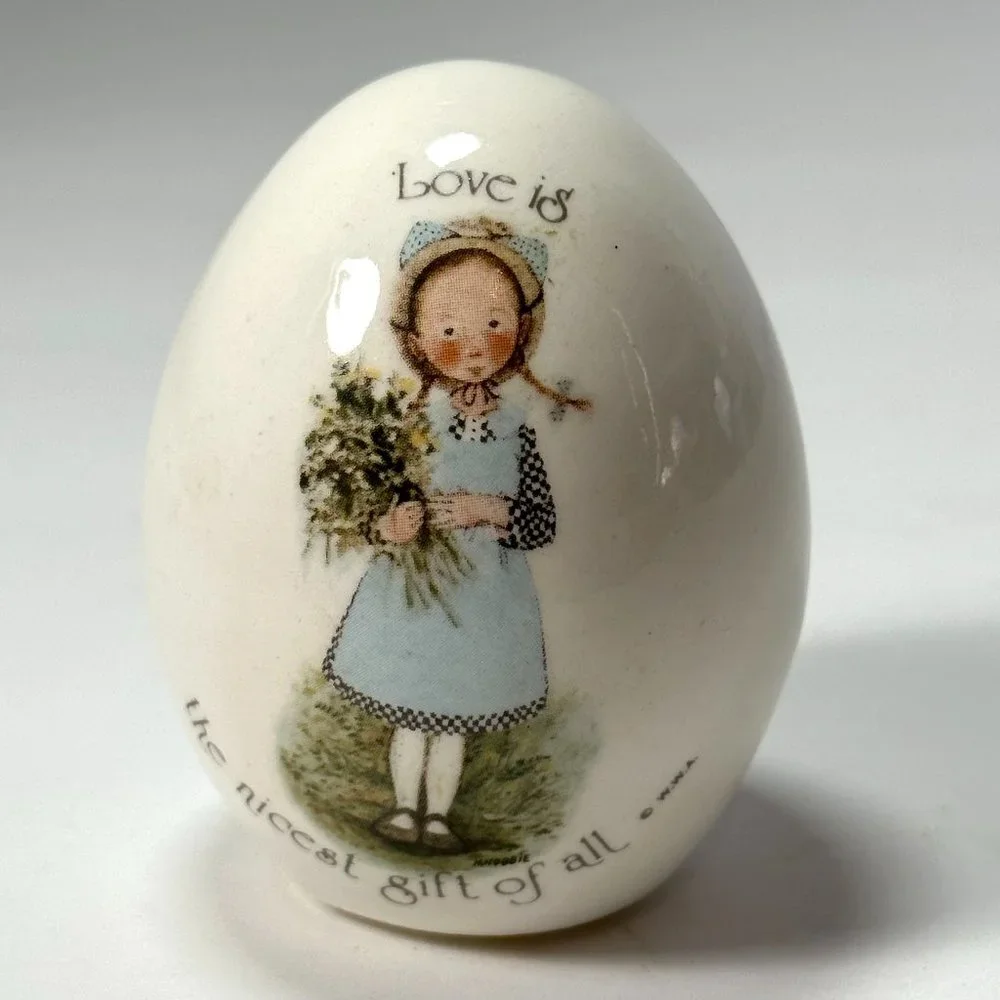 Porcelain Egg with Small Girl Love is the Greatest Gift of All W.W.A.